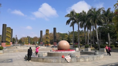 深圳集体户口挂靠费用应对策略，在精不在多