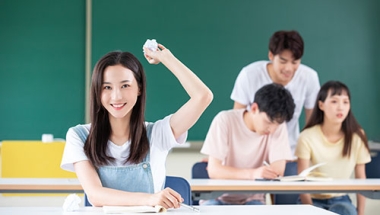 非全日制本科，与中级职称可核准深圳入户
