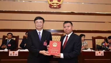 26岁清华博士毕业，深圳新任副市长的4个“另类选择”