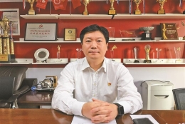 徐勇：医学博士自学画装修图纸，创建龙华分院