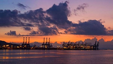 2022届毕业生落户深圳选单位集体户还是派出所专户