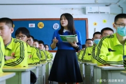 清华硕士坦言：毕业后选择到深圳当一名中学老师，现在喜忧参半