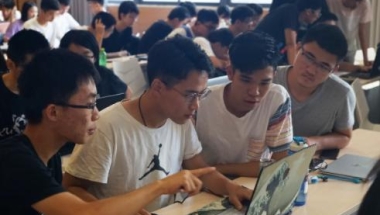 留学生回国即“失业”，家长表示难以接受，洋学历不是铁饭碗了？