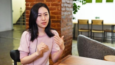 能否为焦虑学子打开另一扇机会之窗？非常之年，赴美留学生去留两难