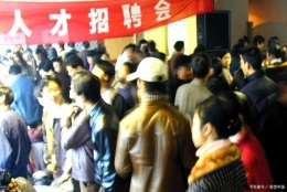 深圳中学20个老师19人清北毕业博士再奖20万：谁说学历无用